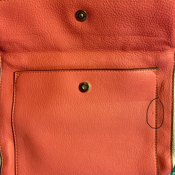 2 Liz Claiborne crossbody bags - Picture 9 of 13